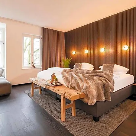 Hotel Nena By Lesa 4*