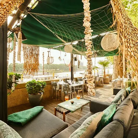 Nena Hotel 4*